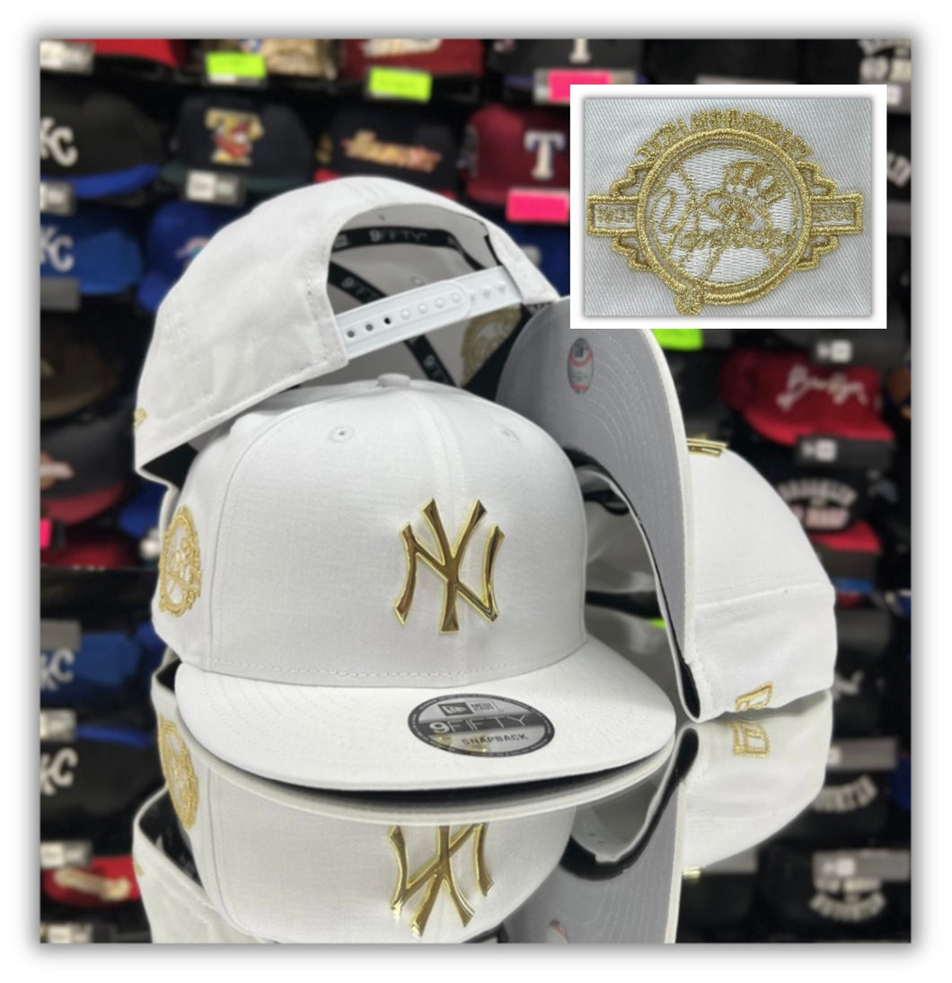 New York Yankees Wh/Gold Metal Logo Snapback