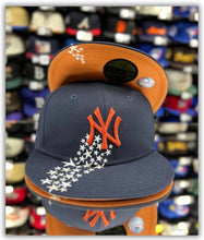 Load image into Gallery viewer, New York Yankees METEOR Fitted
