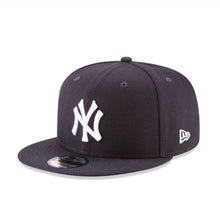 Load image into Gallery viewer, New York Yankees MLB Basic 9Fifty Snapback (Navy/White)
